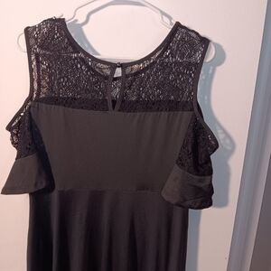 Black Lace Sleeveless Dress